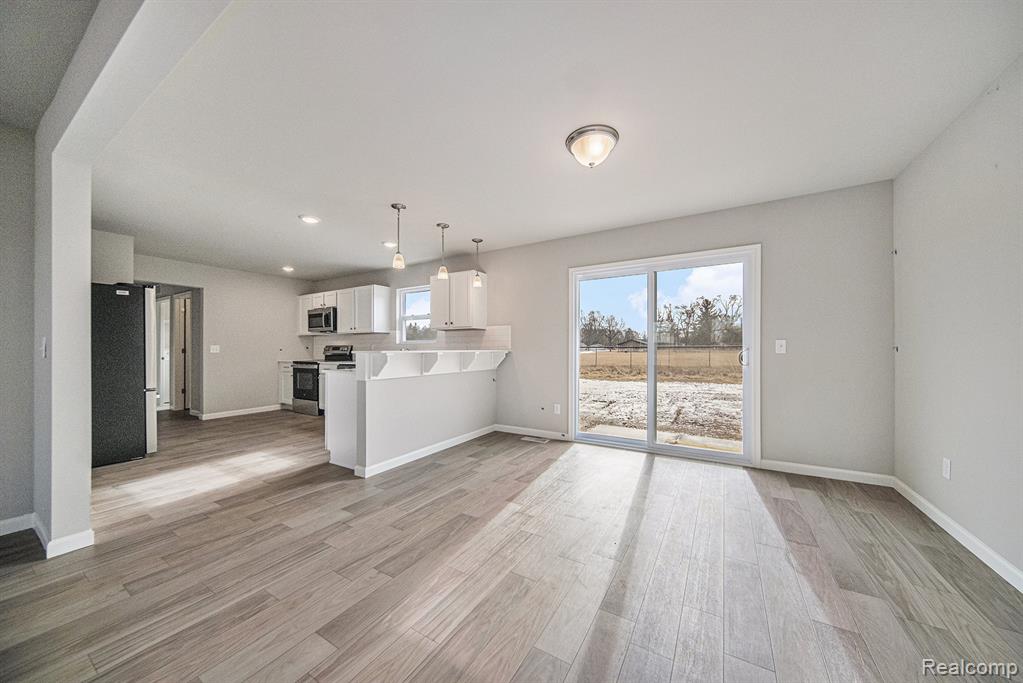 735 LONE OAK Way, Tecumseh, MI 49286 — Photo 4