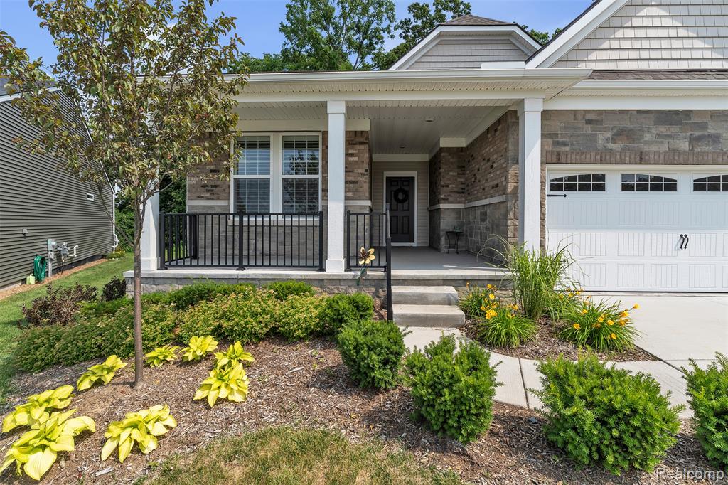 4633 CRESTWAY Drive, Brighton, MI 48116 — Photo 5