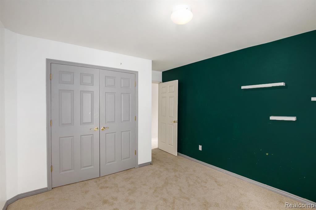 5641 Golf Pointe Drive, Clarkston, MI 48348 — Photo 32