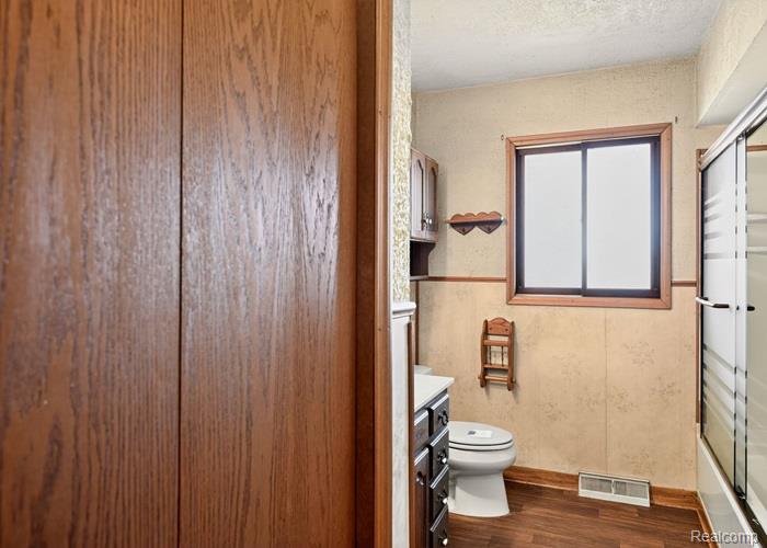 300 S Heritier Road, Linwood, MI 48634 — Photo 19