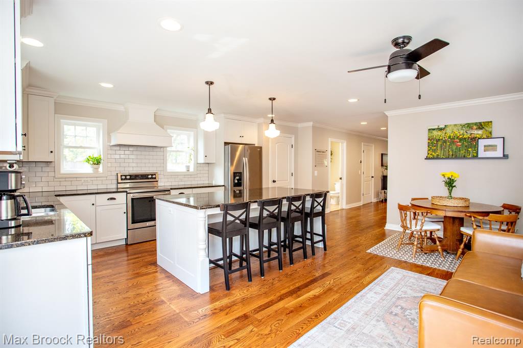 924 N Maple Avenue, Royal Oak, MI 48067 — Photo 11