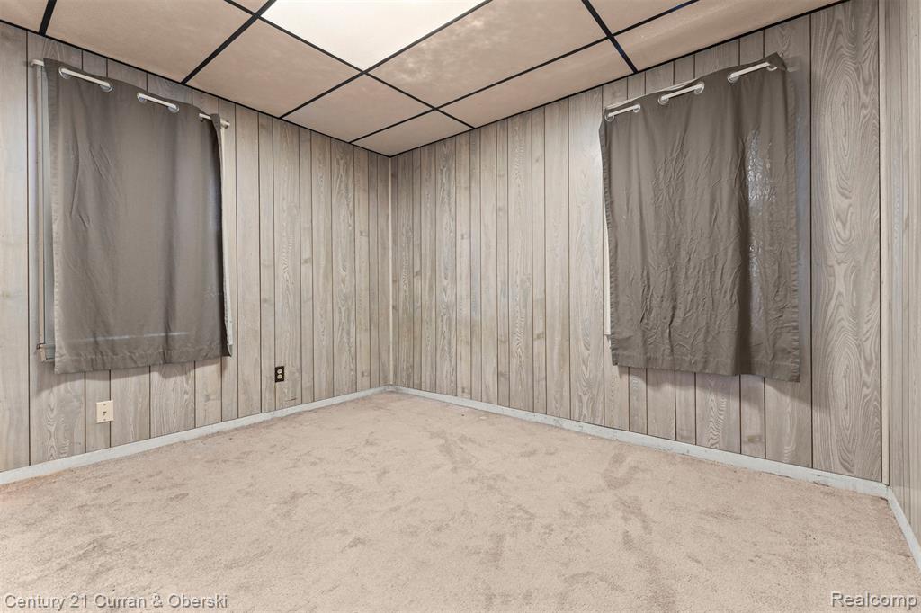 8201 Heyden Street, Detroit, MI 48228 — Photo 10