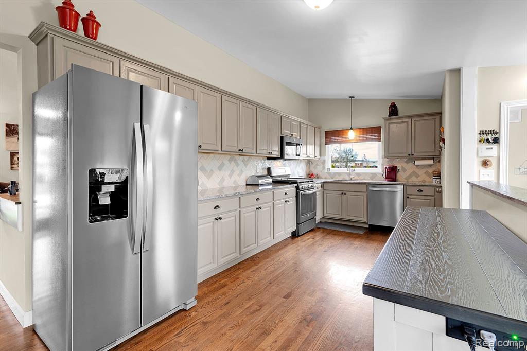 4010 MARK ORR Road, Royal Oak, MI 48073 — Photo 5