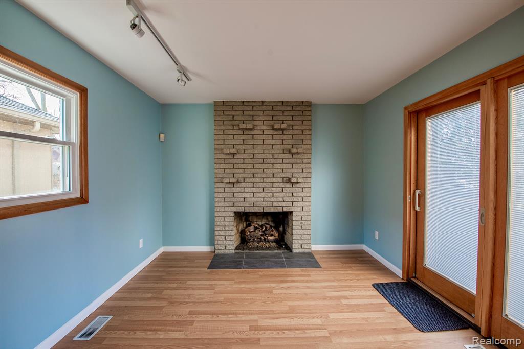 506 S VERMONT Avenue, Royal Oak, MI 48067 — Photo 10