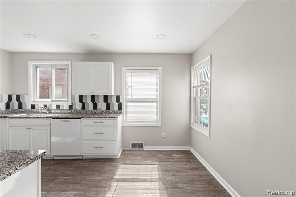 5270 Steadman Street, Dearborn, MI 48126 — Photo 9