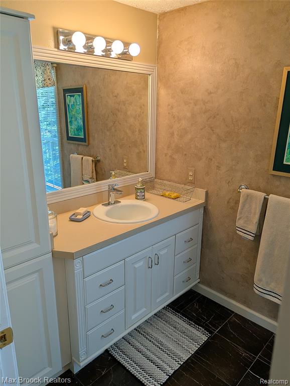 5415 White Hall Circle Circle, West Bloomfield, MI 48323 — Photo 31