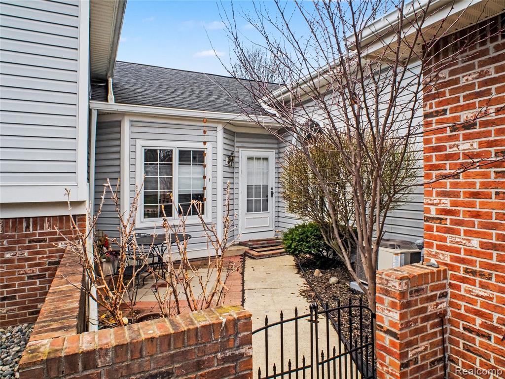 6356 Squire Lake Drive, Flushing, MI 48433 — Photo 15