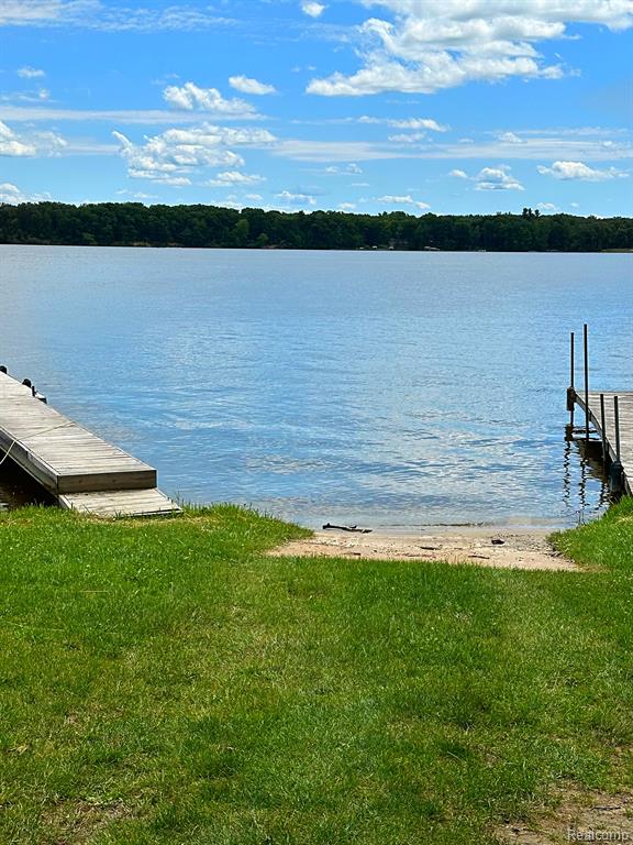 5566 Sandy Lane, Columbiaville, MI 48421 — Photo 14