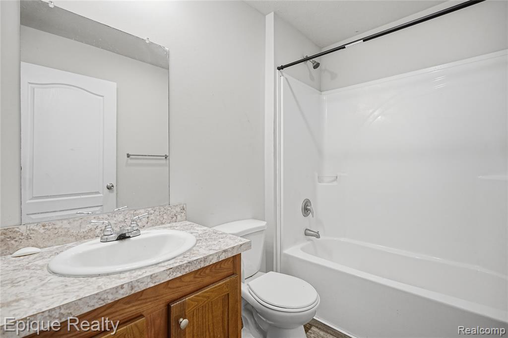 15346 Enchante, Clinton Twp, MI 48038 — Photo 24