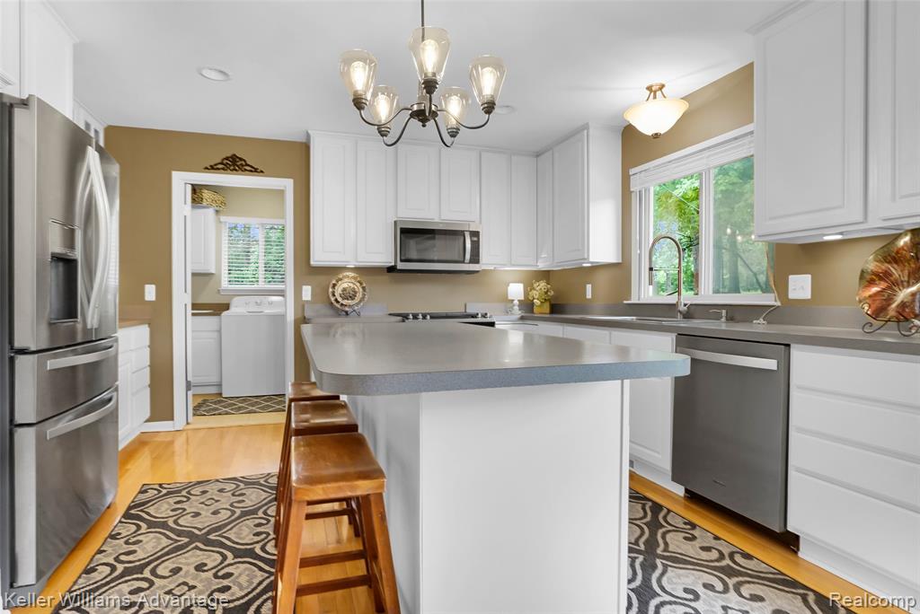 634 Olivia Drive, Milford, MI 48381 — Photo 15