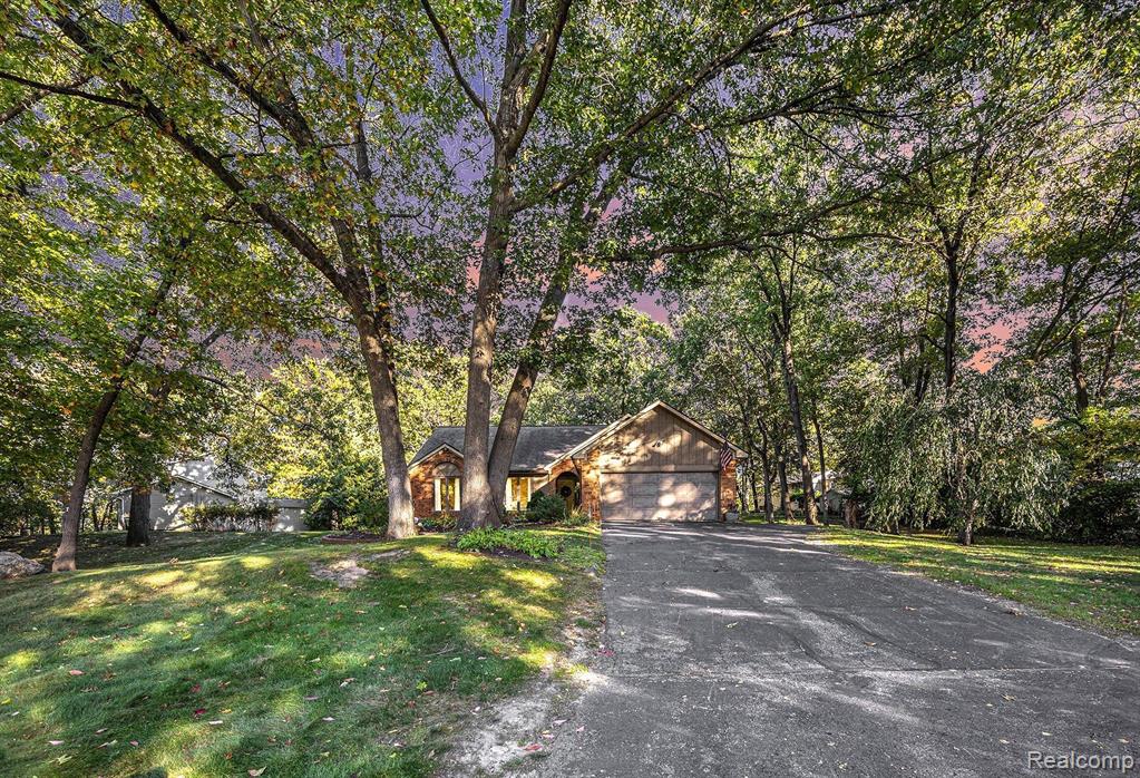 4495 Maybee Road, Lake Orion, MI — Photo 34
