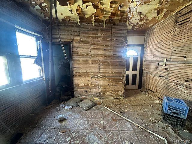 9354 BESSEMORE Street, Detroit, MI 48213 — Photo 5