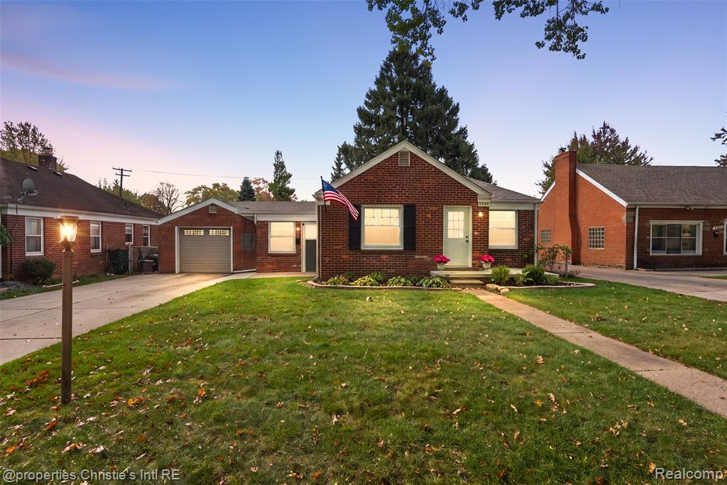 22100 OConnor Street, Saint Clair Shores, MI 48080