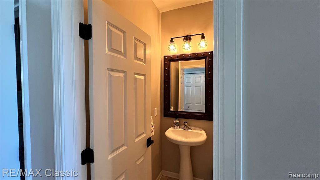 355 Red Ryder Drive, Plymouth, MI 48170 — Photo 19