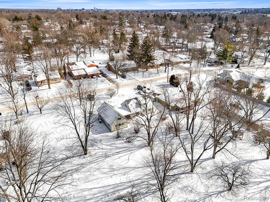 637 Ironwood Drive, Ann Arbor, MI 48103 — Photo 30