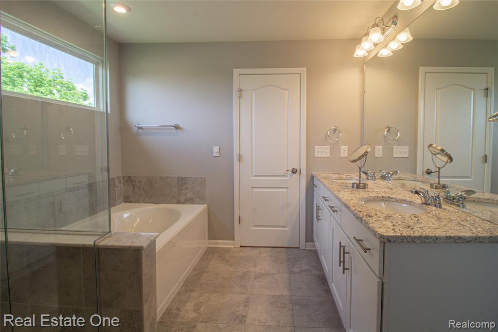 45204 Preserve Court, Novi, MI — Photo 27