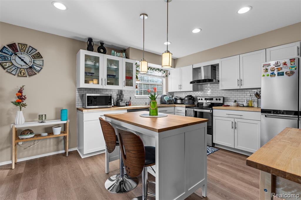 42258 Norwood Court, Wayne, MI 48167 — Photo 11