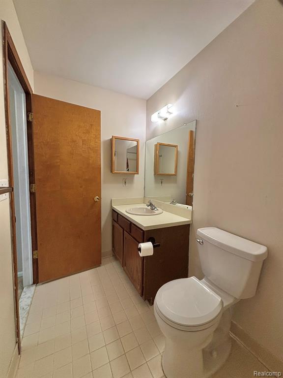 401 Doremus S Doremus Lane W, 10, Saint Clair Shores, MI 48080 — Photo 16