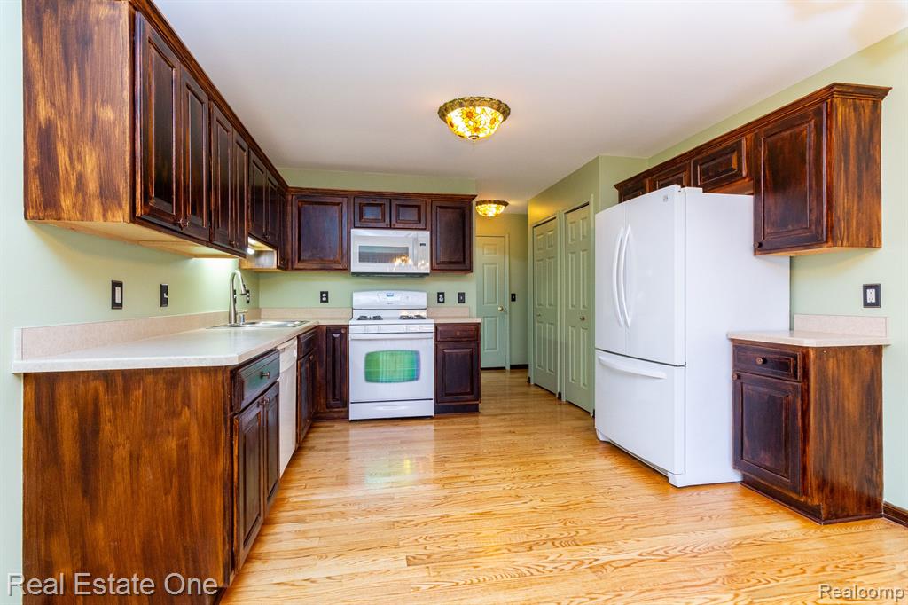 46832 JEWEL, Macomb, MI 48044 — Photo 13