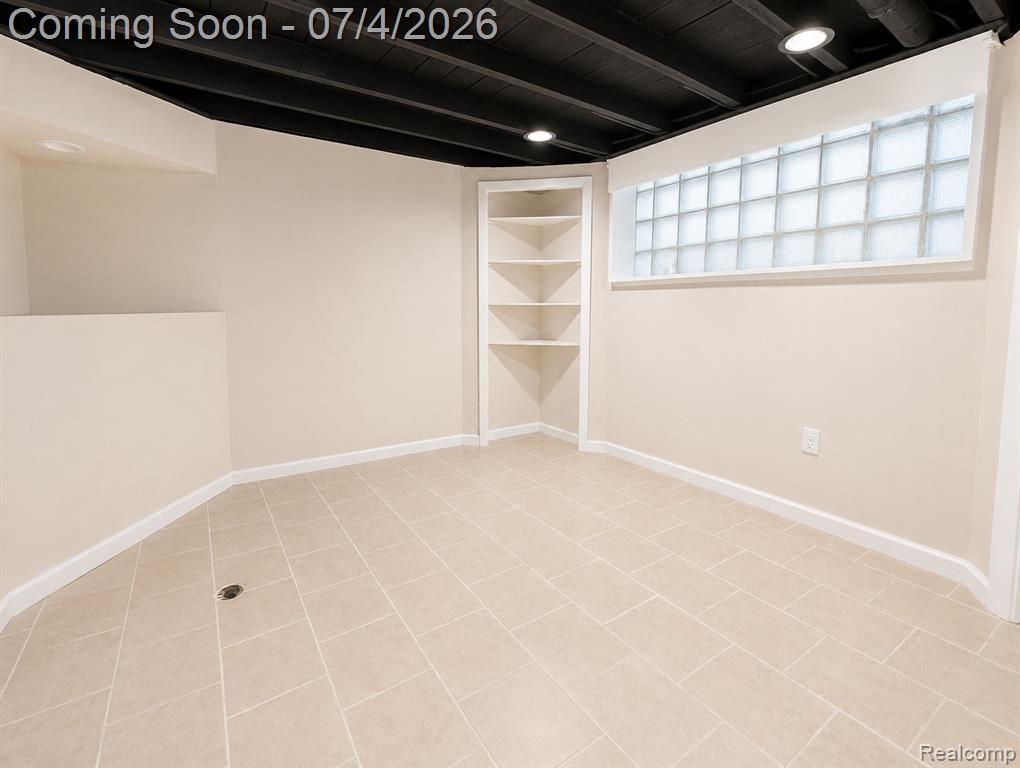 20552 Huntington Avenue, Harper Woods, MI 48225 — Photo 13