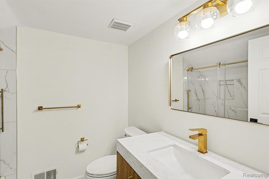 201 Whispering Hill, Commerce Twp, MI 48390 — Photo 24