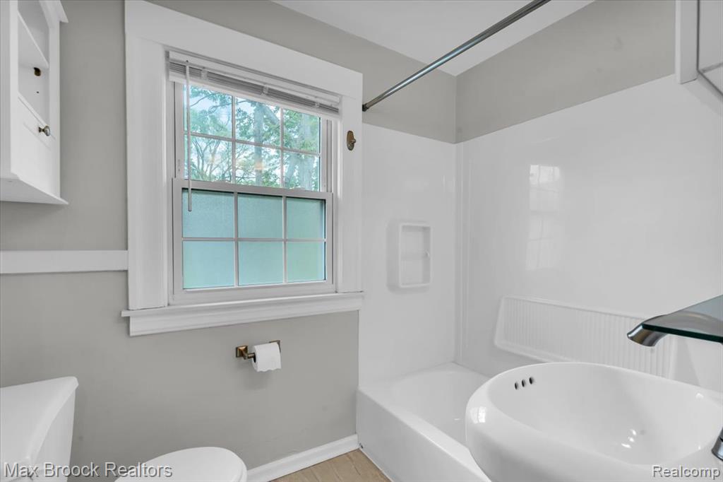417 W Lincoln Avenue, Royal Oak, MI 48067 — Photo 37