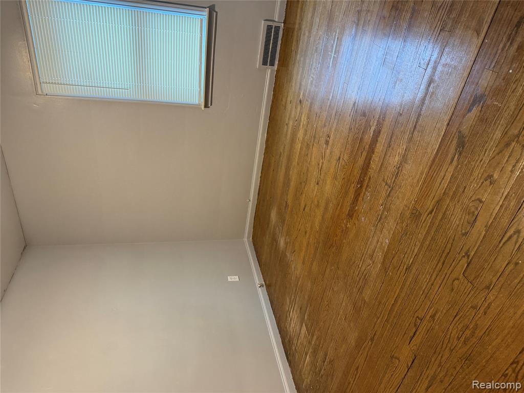 10318 Beaconsfield Street, Detroit, MI 48224 — Photo 11