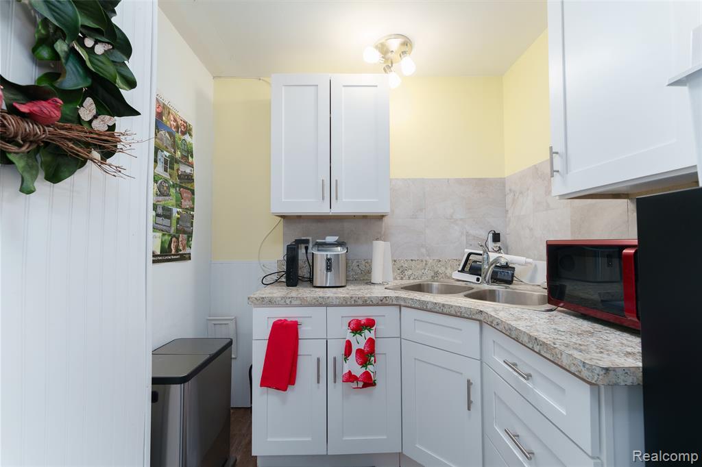 204 E Grand River Avenue, Fowlerville, MI 48836 — Photo 23