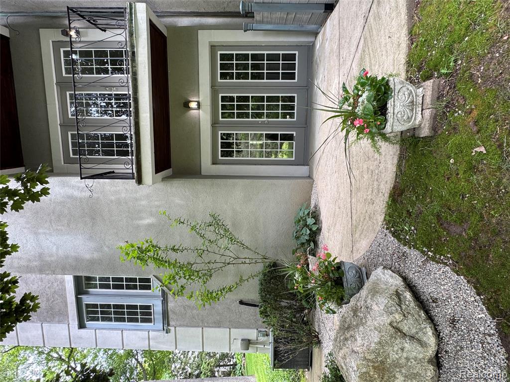 5409 Bristol Parke Drive, Clarkston, MI 48348 — Photo 9