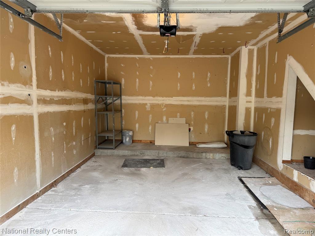 6677 Chimney Sweep, West Bloomfield, MI — Photo 29