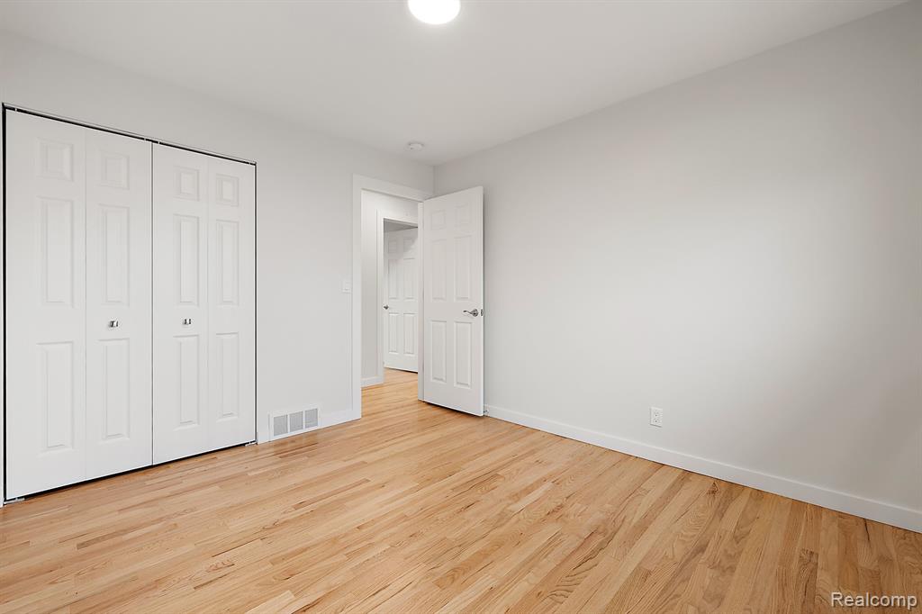 5666 GIBBING Road, Shelby, MI 48317 — Photo 24