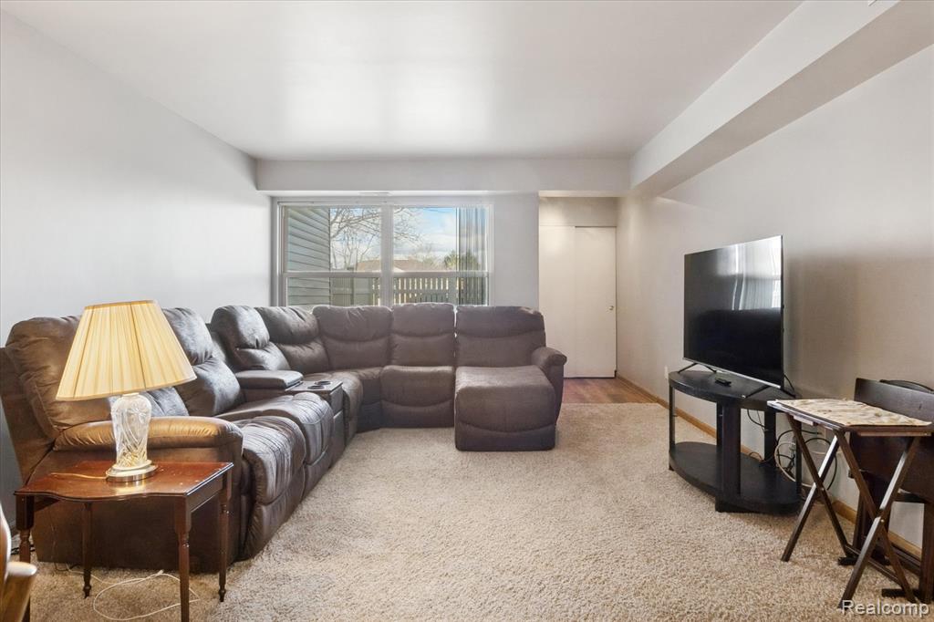 61049 Greenwood Drive, South Lyon, MI 48178 — Photo 11