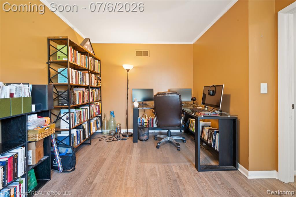 26207 Meadowbrook Way, Lathrup Village, MI 48076 — Photo 13