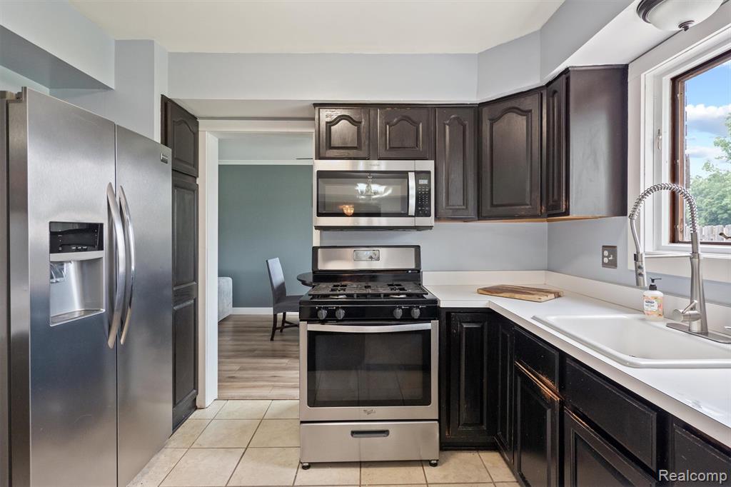 44644 Crestmont Drive, Canton, MI 48187 — Photo 6