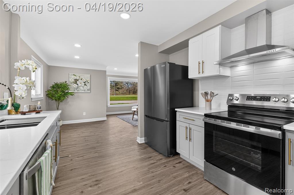 9075 W Parkway Street, Detroit, MI 48239 — Photo 20