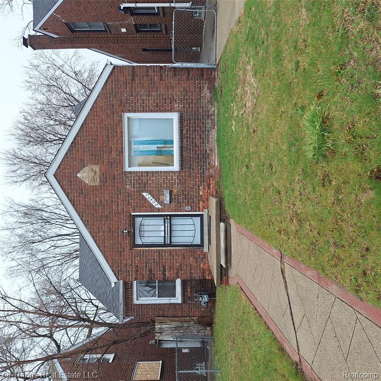 20472 Hull Street, Highland Park, MI 48203