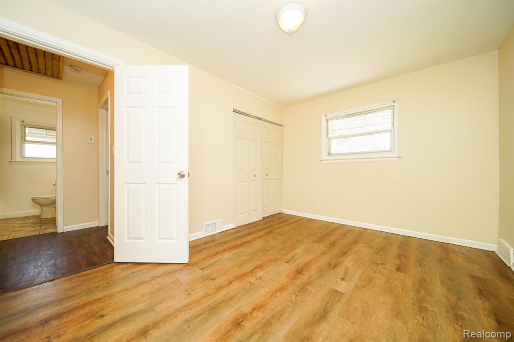 4620 DUDLEY Street, Dearborn Heights, MI 48125 — Photo 28