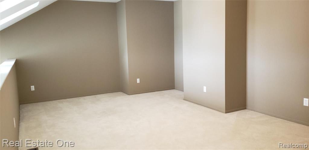 148 Saber Way, 6, Lake Orion, MI 48362 — Photo 11
