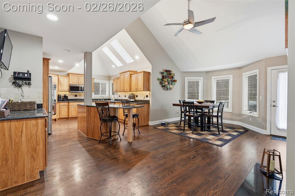 65690 North Avenue, Ray, MI, 00000