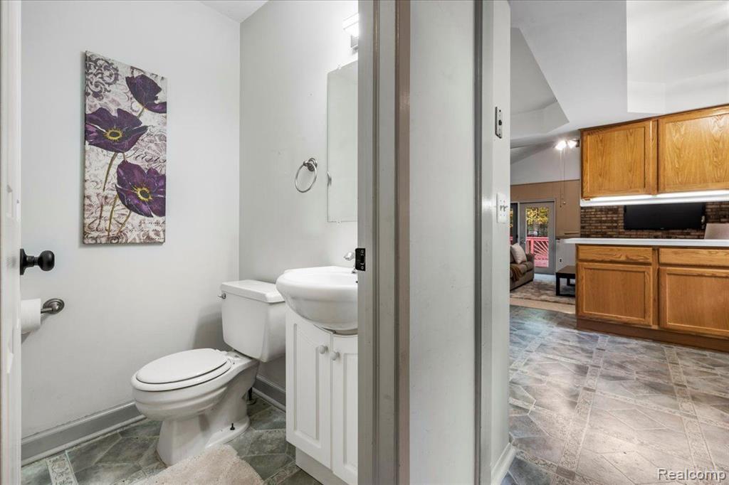7491 CORBETT Drive, Canton, MI 48187 — Photo 15