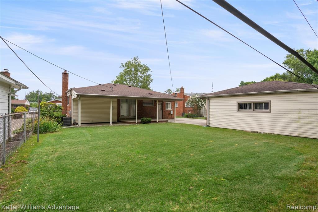 7562 Terri Drive, Westland, MI — Photo 27