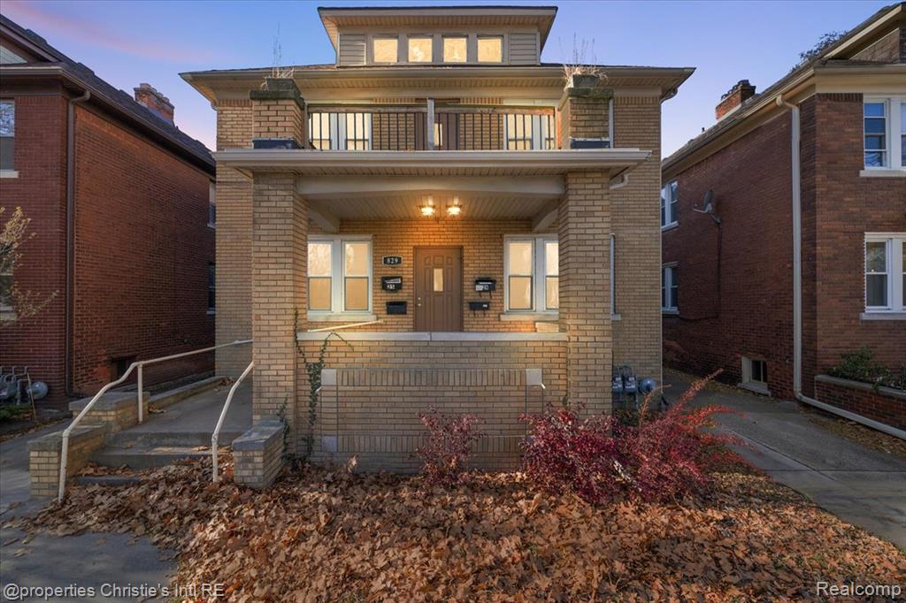 829 Beaconsfield Ave, Grosse Pointe Park, MI 48230 — Photo 2