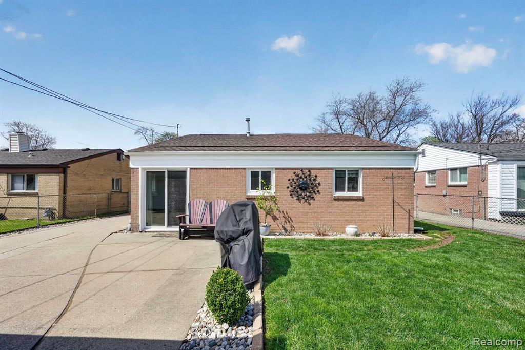 15675 Mulberry Street, Southgate, MI 48195 — Photo 29