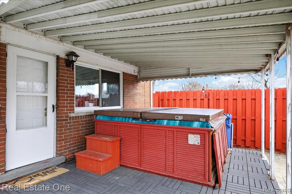 13262 Carol Avenue, Warren, MI 48088 — Photo 32