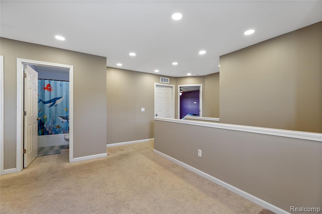 28547 Oakmonte Circle E, New Hudson, MI 48165 — Photo 20
