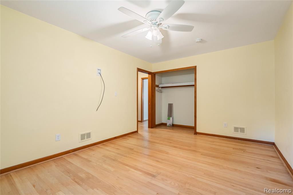 8293 Woodcrest Drive, Grosse Ile, MI 48138 — Photo 24