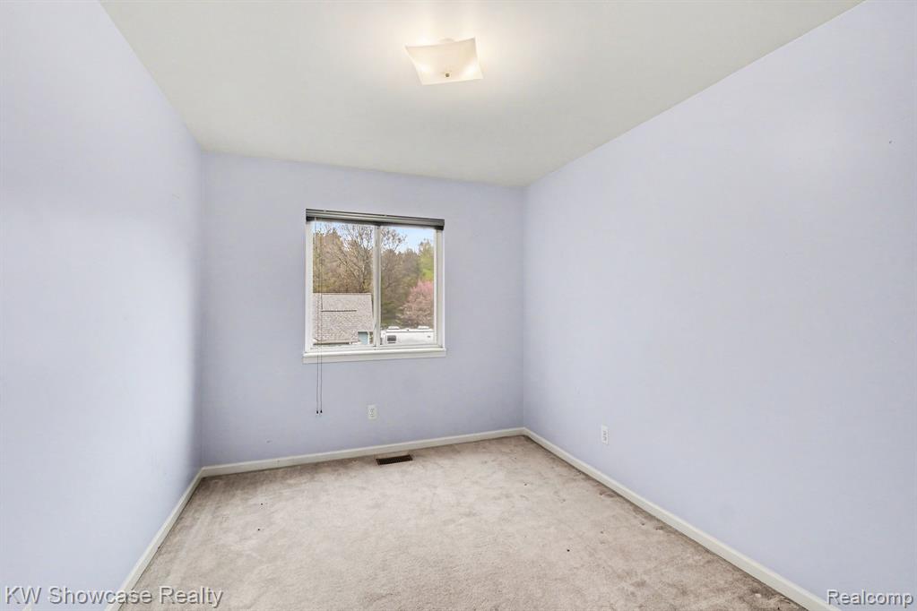 959 E Maple Street, Holly, MI 48442 — Photo 9