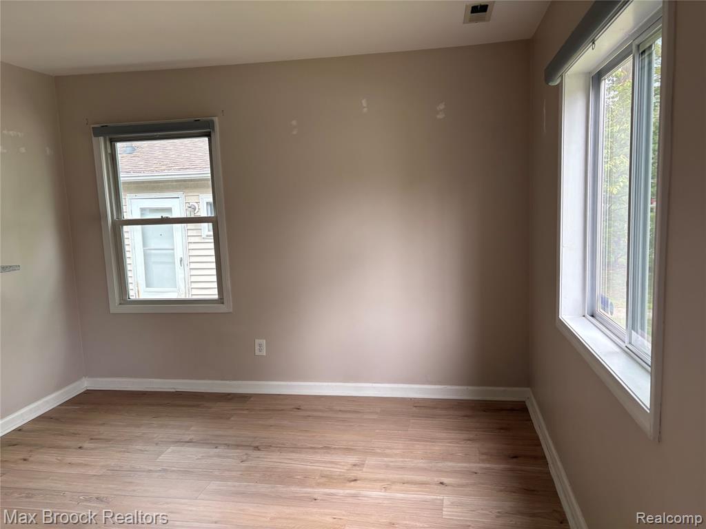 27871 HAMPDEN Street, Madison Heights, MI 48071 — Photo 3