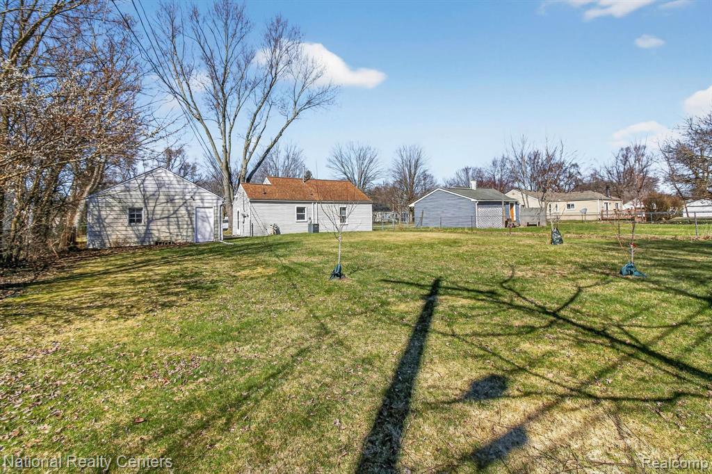 8880 Marlowe Avenue, Plymouth, MI 48170 — Photo 33