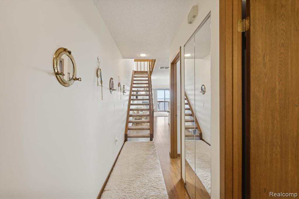 331 Lakeview, 18, Port Austin, MI 48467 — Photo 5